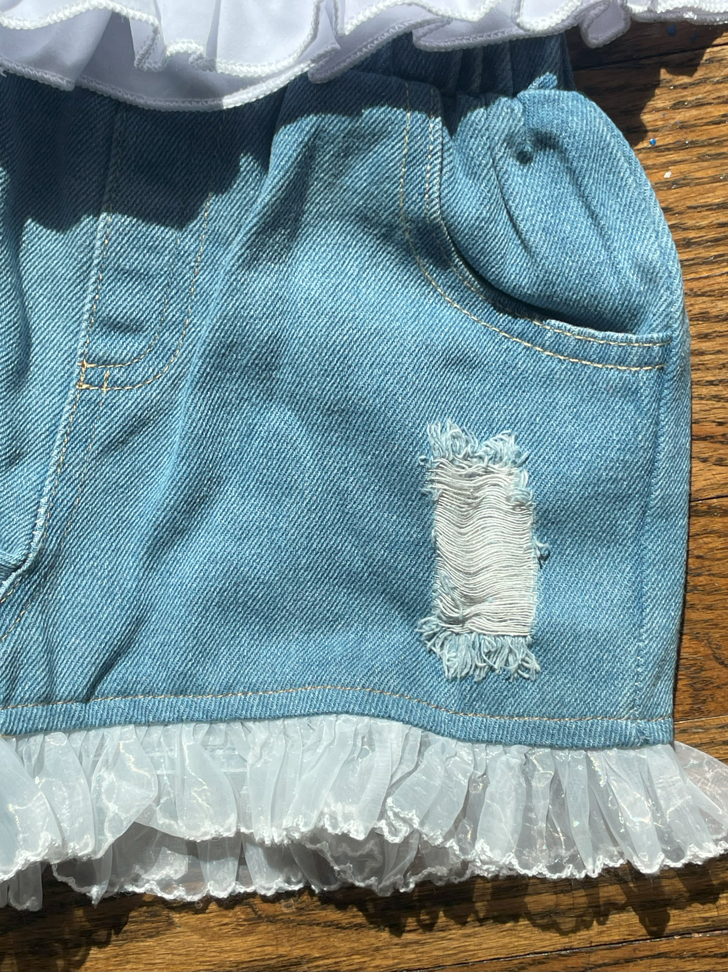 LINDSEY Off-Shoulder Top & Shorts Set
