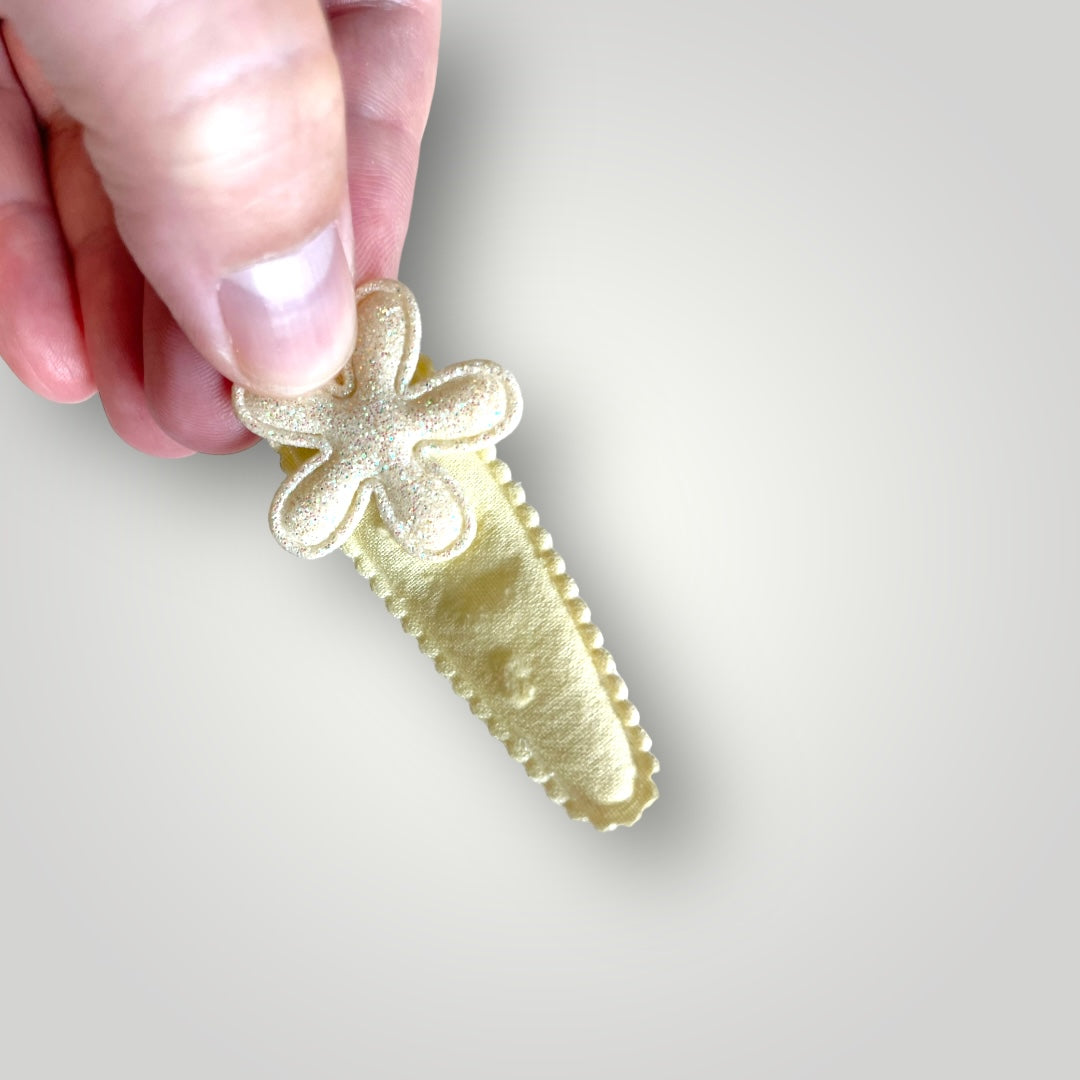 ANNIE Glistening Flower Hair Clip
