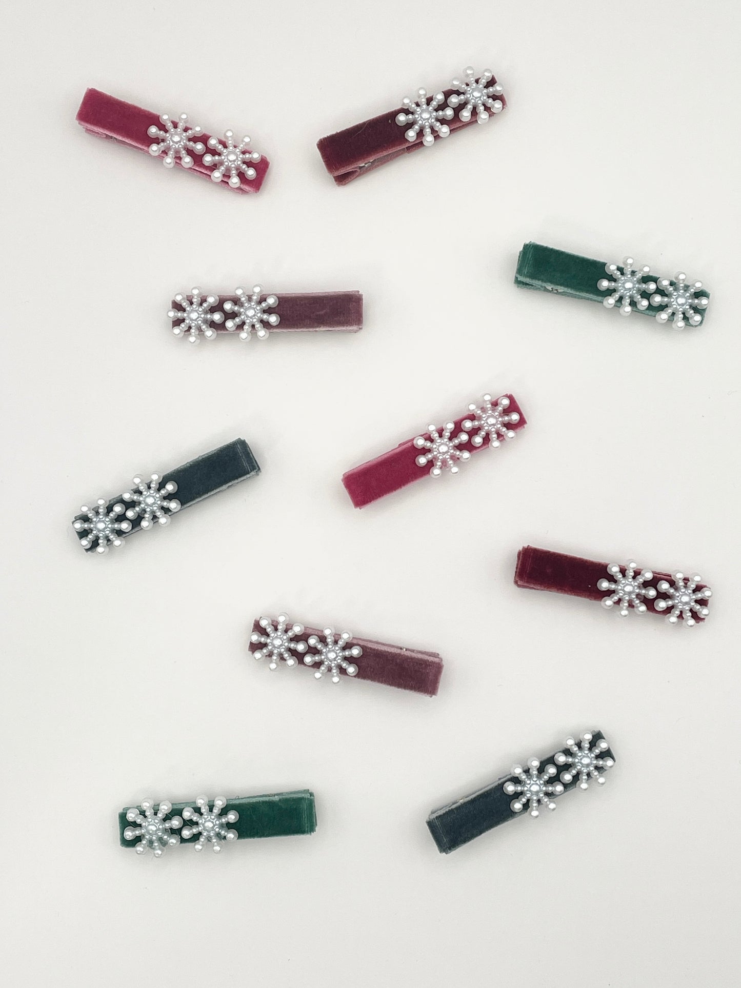 Velvet Snowflakes Clips