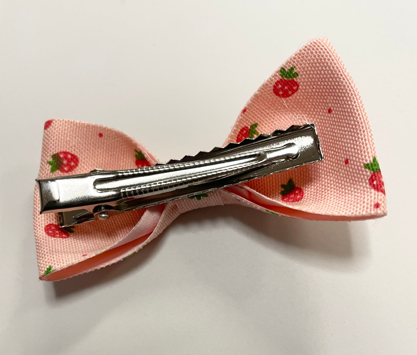 STRAWBERRY LOVE Hair Bow