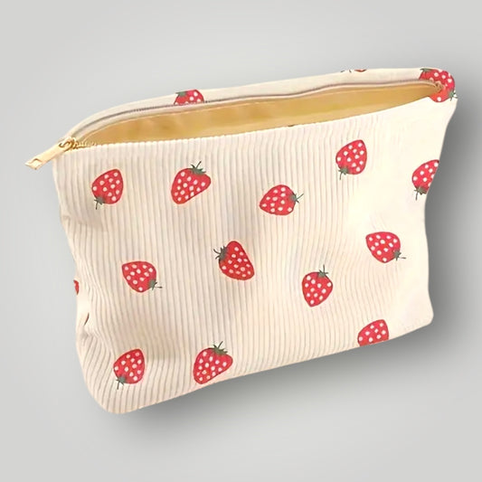 SWEET STRAWBERRIES Makeup Bag